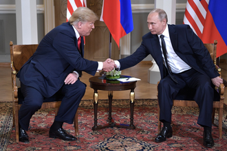 Рукопожатие Путина и Трампа в Хельсинки.